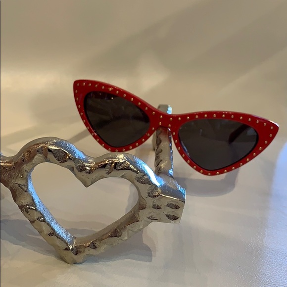 New Women’s Moschino Sunglasses - Picture 2 of 11